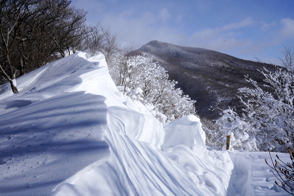 １２月の雪庇