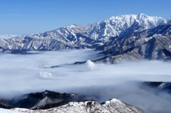 八海山と幻想の雲海