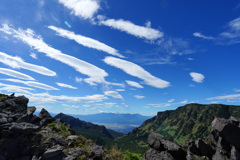 秋雲流れる