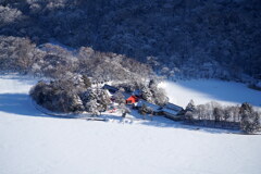 白に包まれた赤城神社