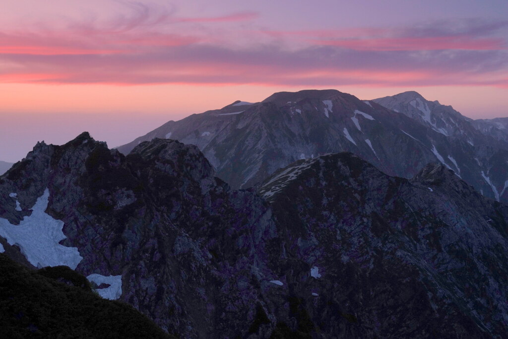 夕焼けの白馬三山