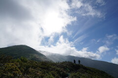 梅雨晴れの稜線