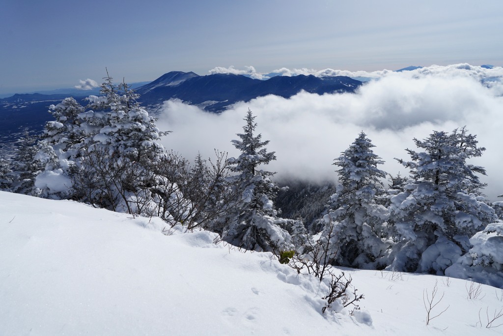 厳冬前の四阿山
