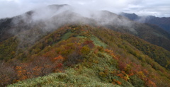 紅葉の尾根歩き