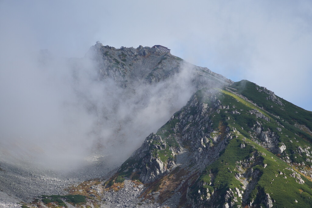 雄山現る