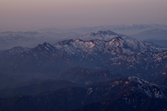 静かに暮れ行く山なみ