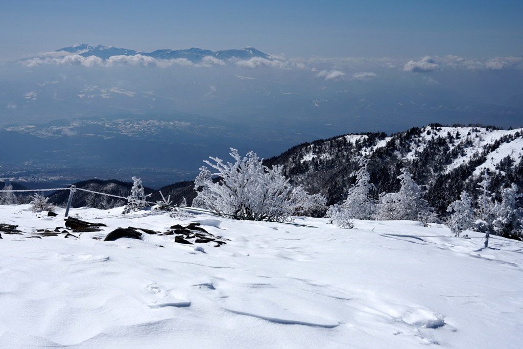 浮かぶ八ヶ岳