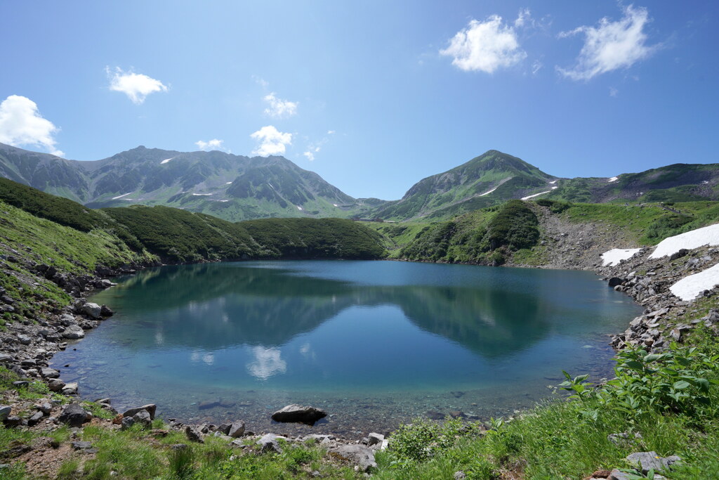 立山写すミクリガ池
