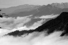 雨上がりの峰