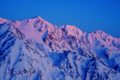 朝焼けの白馬三山