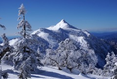 冬景色の武尊山
