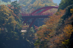 秋の高津戸橋