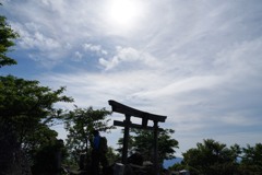 束の間の青空