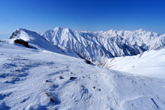 絶景の唐松山荘ヘリポート