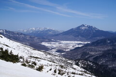 残雪の至仏山