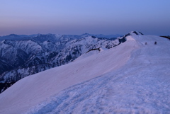 越後　遠き山の朝焼け