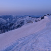 越後　遠き山の朝焼け