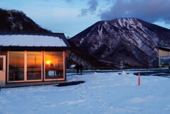 鏡写しの朝焼け