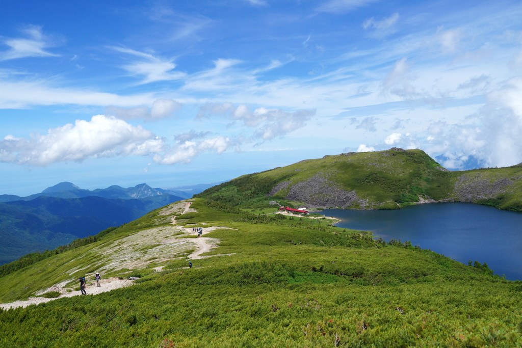天空の登山道