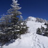 青空の山頂へ