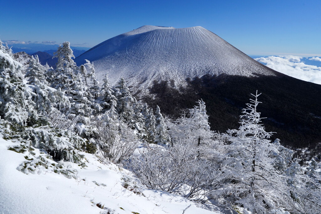 ガトーショコラと霧氷