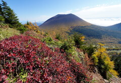 赤と黄色の浅間外輪山 赤と黄色の浅間外輪山