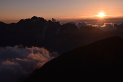 夕陽に染まる剱岳