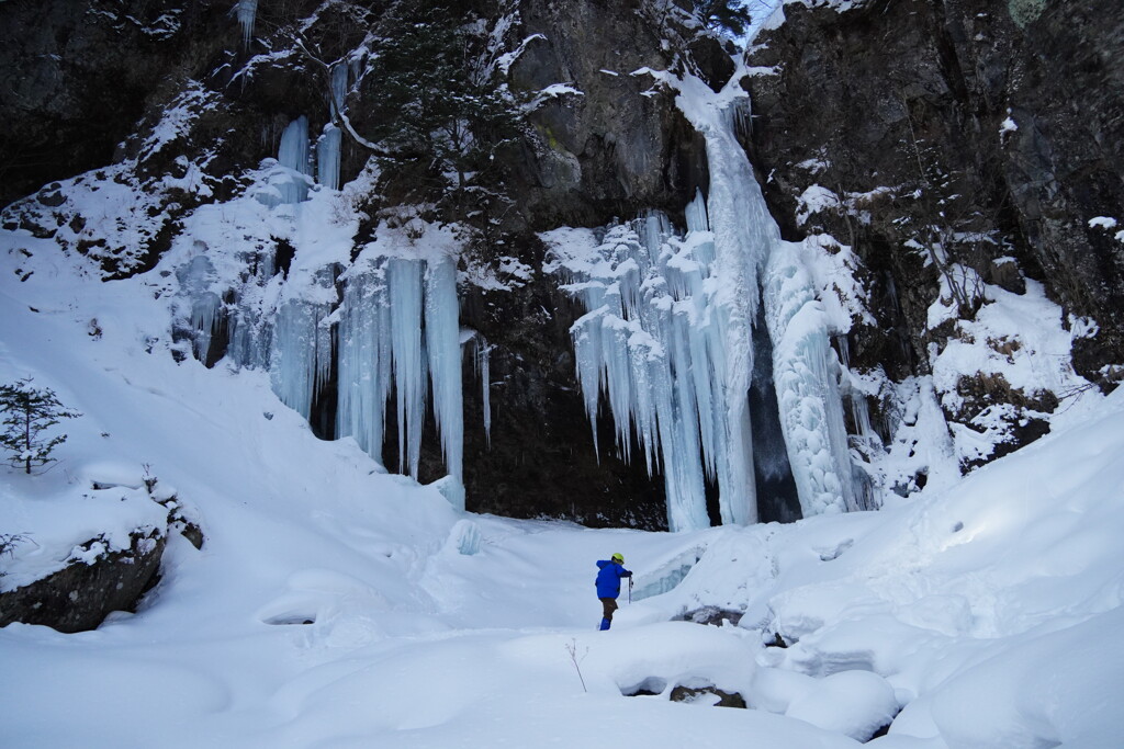 冬の庵滝