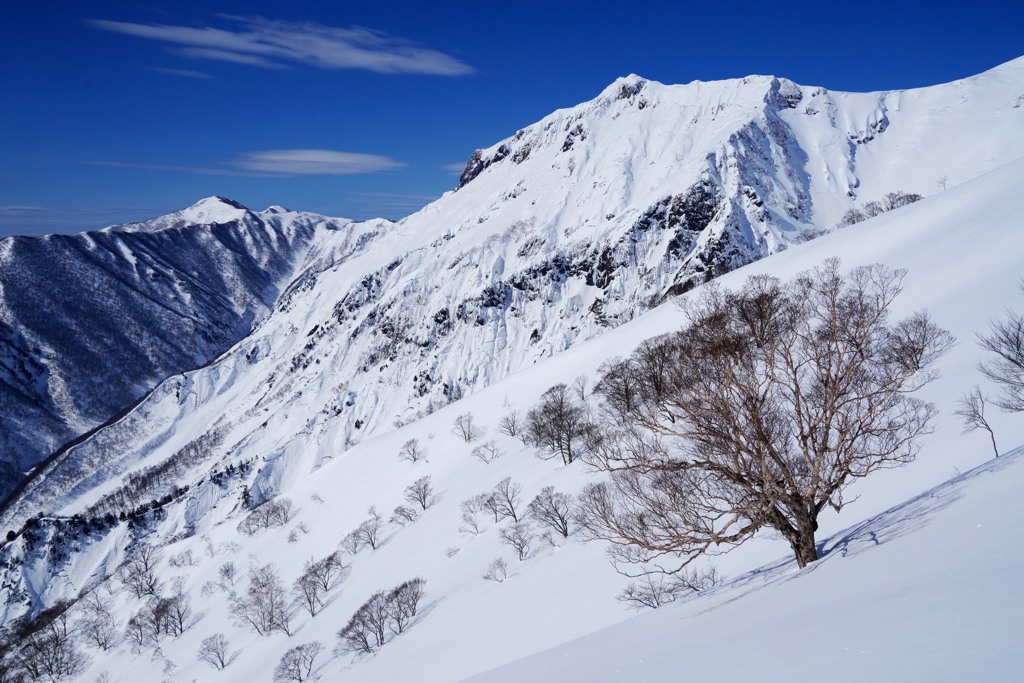 残雪のマナイタグラ