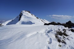 残雪の谷川岳