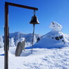 雪山に響く鐘