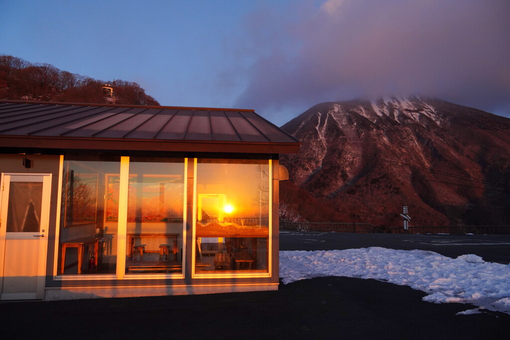朝焼けの明智平