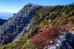 三段紅葉の黒斑山