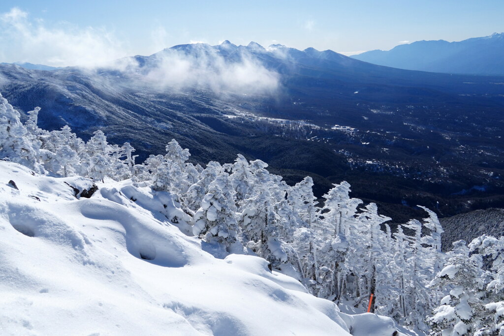 寒風流れる八ヶ岳