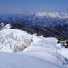 谷川連峰と雪庇尾根