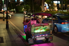 トゥクトゥク