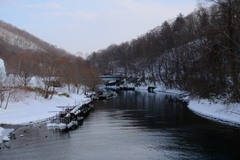 支笏湖から流れる川