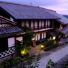 夕暮れ時の馬籠宿