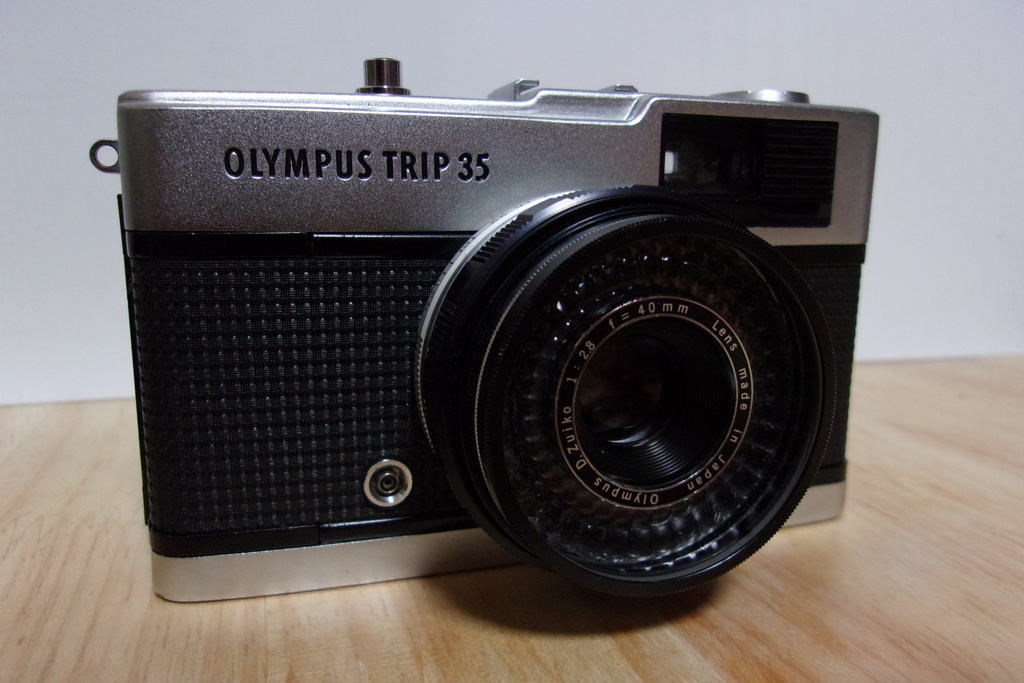 OLYMPUS TRIP35