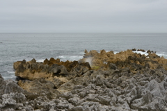 小さな潮吹き岩