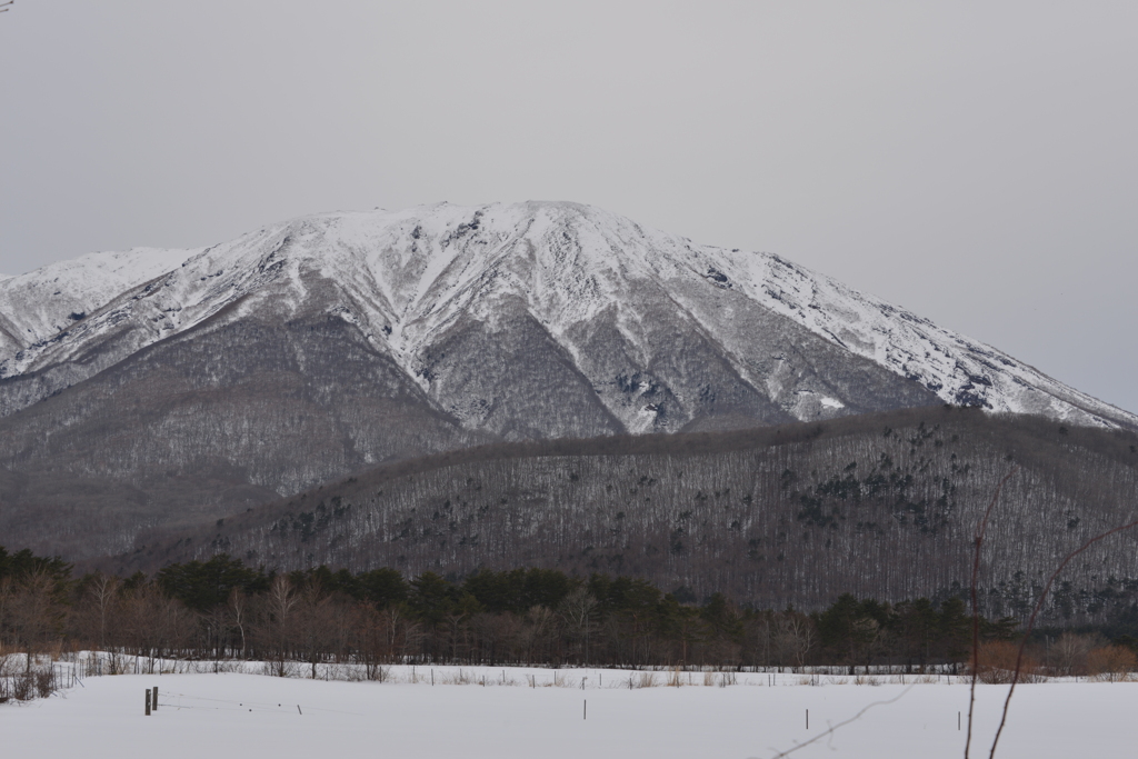 冬の岩手山