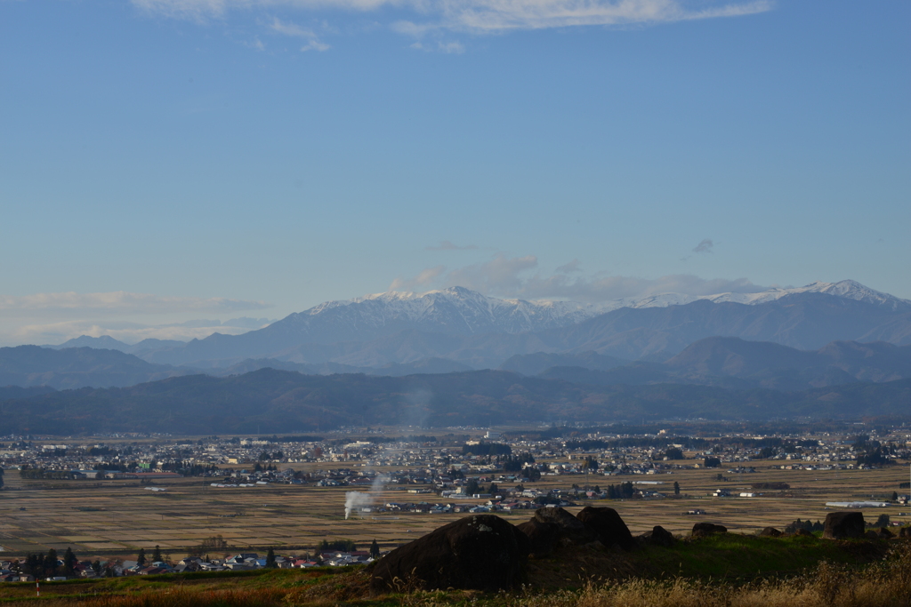 雪山のある風景