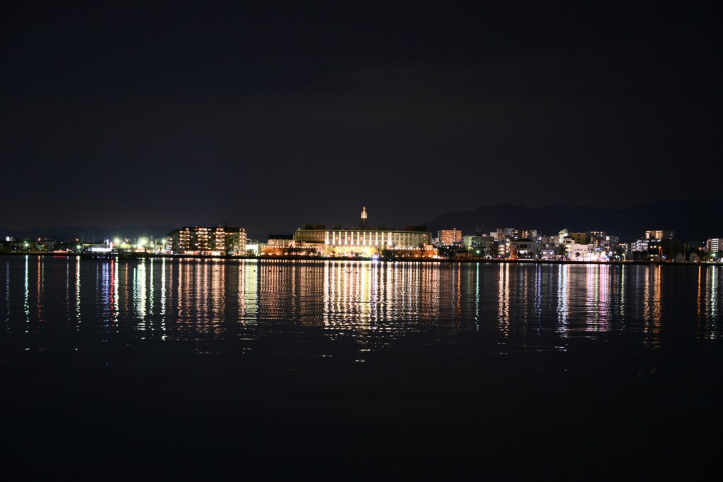 対岸の夜景