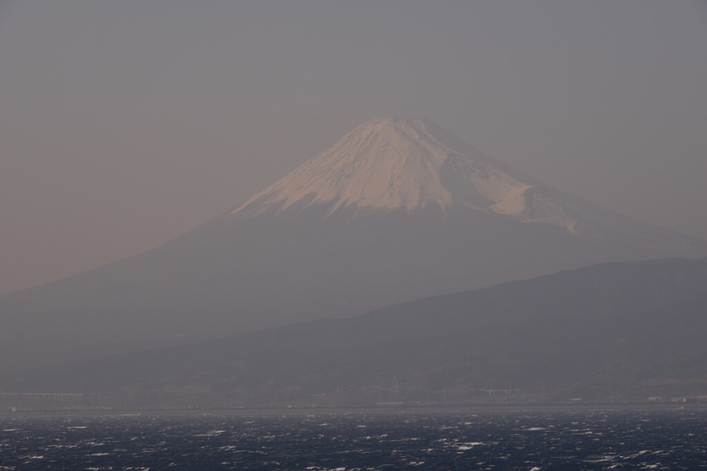 春霞の富士山
