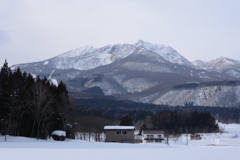 薄青の空と妙高山