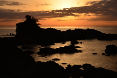 岩場のシルエット