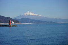 船上から望む朝富士