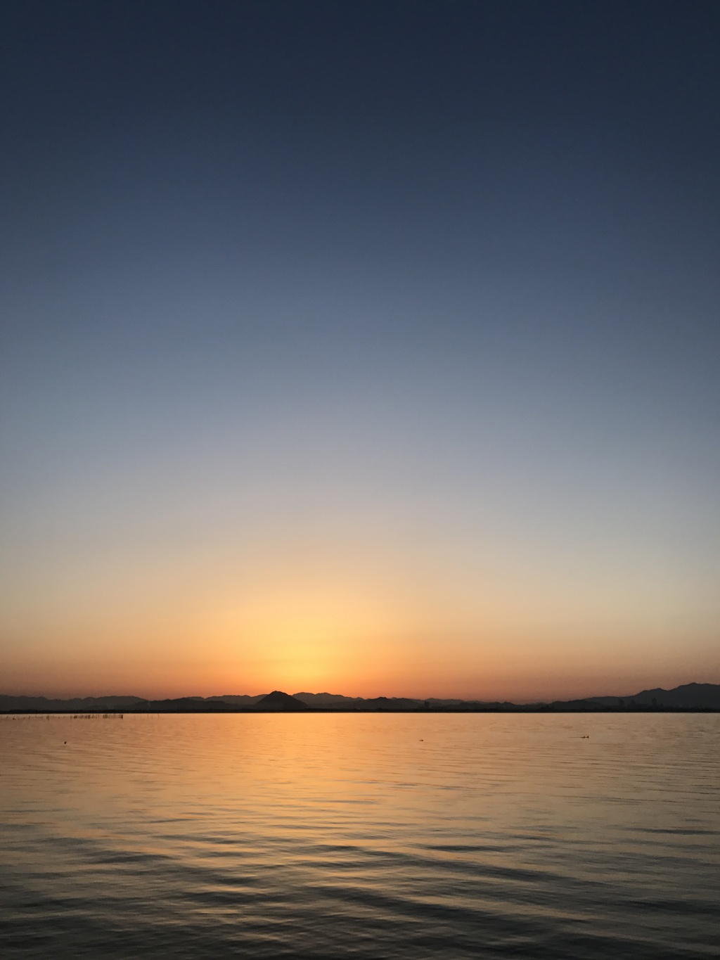夜明け前