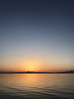 夜明け前
