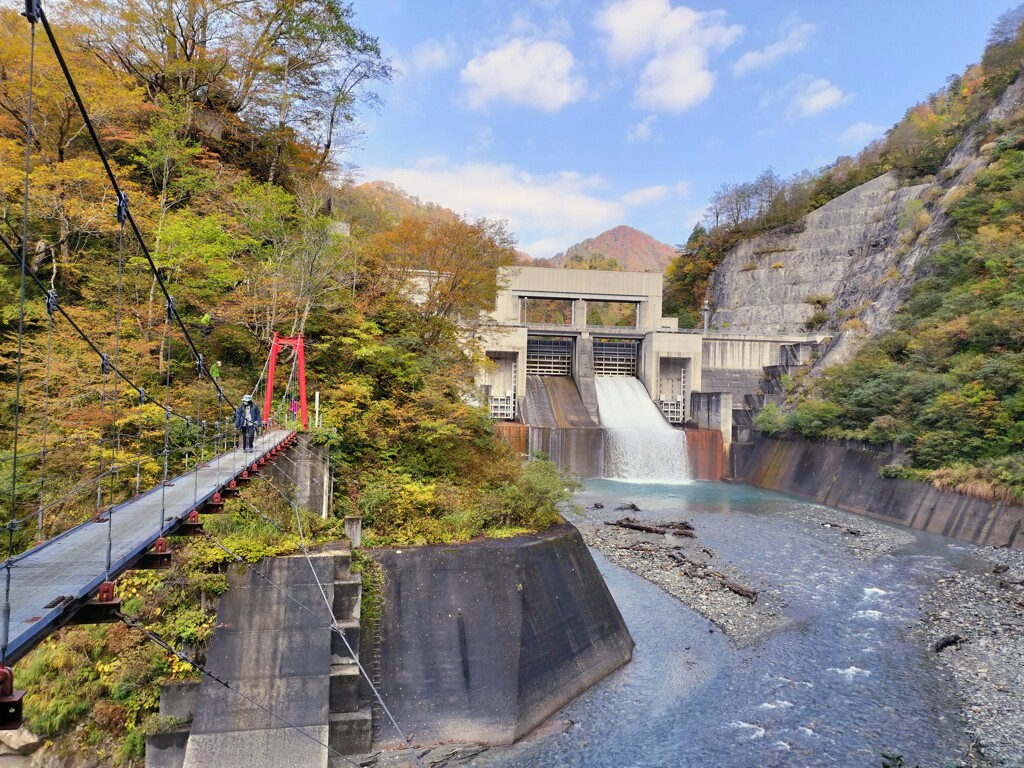 ダムと吊り橋